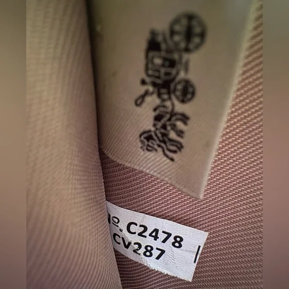 Coach Cream Snail Print Slim Card Holder with Zipper - Picture 5 of 5